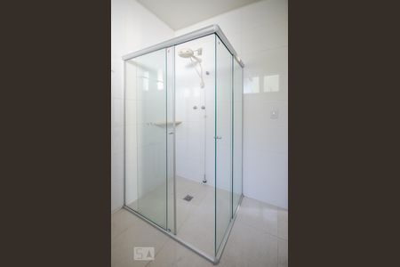 Casa para alugar com 440m², 4 quartos e 3 vagasBanheiro Social