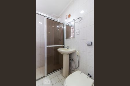 Banheiro de apartamento à venda com 2 quartos, 61m² em Alto da Lapa, São Paulo
