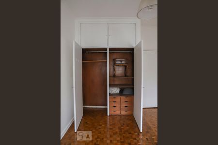 Apartamento à venda com 156m², 4 quartos e 1 vagaQuarto 1