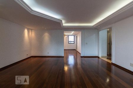 Apartamento para alugar com 260m², 3 quartos e 3 vagasSala