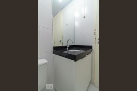 Banheiro de apartamento à venda com 2 quartos, 75m² em Jardim Prudência, São Paulo