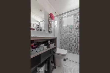 Banheiro de apartamento para alugar com 2 quartos, 60m² em Jardim Celeste, São Paulo