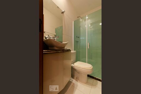 Apartamento à venda com 154m², 2 quartos e 2 vagasBanheiro da suite 2