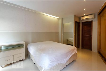 Apartamento à venda com 154m², 2 quartos e 2 vagasSuite 1