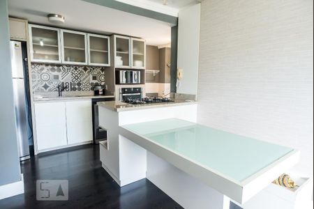 Sala de apartamento para alugar com 3 quartos, 68m² em Jardim Carvalho, Porto Alegre