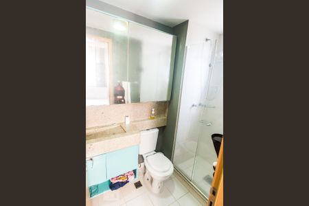 Banheiro Suíte de apartamento para alugar com 3 quartos, 68m² em Jardim Carvalho, Porto Alegre