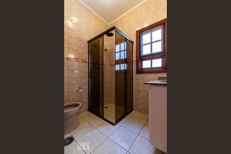 Casa de condomínio à venda com 281m², 4 quartos e 4 vagas Casa de condomínio à venda com 281m², 4 quartos e 4 vagasBanheiro da Suíte 1