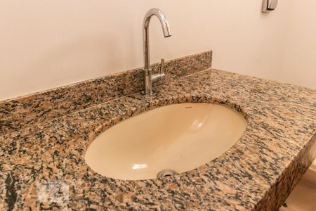 Detalhe do Lavabo de casa de condomínio à venda com 4 quartos, 281m² em Alphaville, Santana de Parnaíba