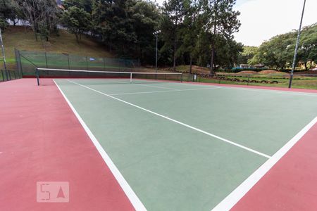 Casa de condomínio à venda com 281m², 4 quartos e 4 vagas Casa de condomínio à venda com 281m², 4 quartos e 4 vagasÁrea Comum: Quadra de Tênis