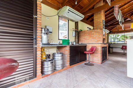 Casa de condomínio à venda com 281m², 4 quartos e 4 vagas Casa de condomínio à venda com 281m², 4 quartos e 4 vagasÁrea Comum: Espaço Gourmet