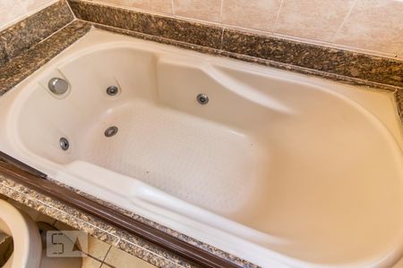 Casa de condomínio à venda com 281m², 4 quartos e 4 vagas Casa de condomínio à venda com 281m², 4 quartos e 4 vagasDetalhe do Banheiro da Suíte 2