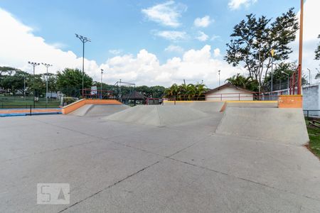 Casa de condomínio à venda com 281m², 4 quartos e 4 vagas Casa de condomínio à venda com 281m², 4 quartos e 4 vagasÁrea Comum: Pista de Skate