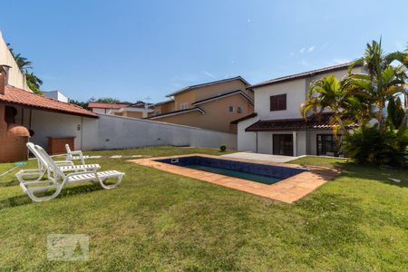 Casa de condomínio à venda com 281m², 4 quartos e 4 vagas Casa de condomínio à venda com 281m², 4 quartos e 4 vagasQuintal