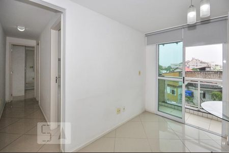 Sala de apartamento para alugar com 2 quartos, 40m² em Taquara, Rio de Janeiro