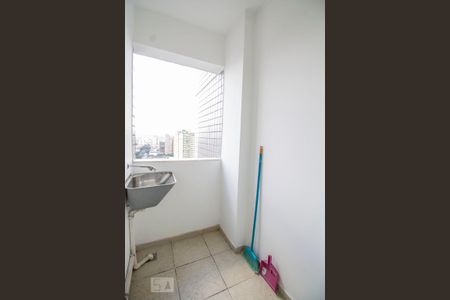Área de Serviço | Varanda de kitnet/studio para alugar com 1 quarto, 30m² em Centro, Belo Horizonte