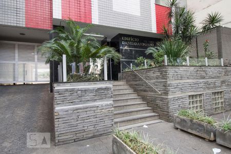 Fachada de kitnet/studio para alugar com 1 quarto, 30m² em Centro, Belo Horizonte