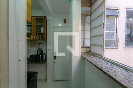 Apartamento à venda com 70m², 2 quartos e 1 vagaÁrea de Serviço