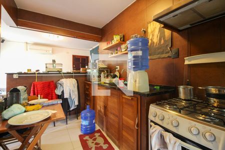 Apartamento à venda com 47m², 2 quartos e 1 vaga Apartamento à venda com 47m², 2 quartos e 1 vagaCozinha e Área de Serviço