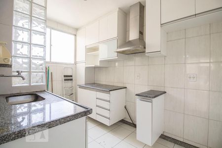 Apartamento à venda com 92m², 3 quartos e 2 vagasCozinha