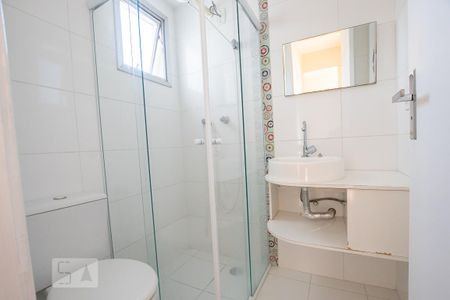 Banheiro de apartamento para alugar com 3 quartos, 65m² em Cidade Vargas, São Paulo