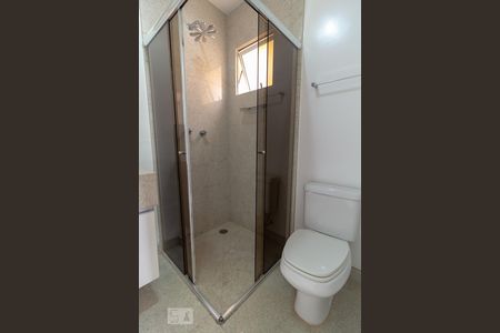 Casa de condomínio para alugar com 260m², 4 quartos e 4 vagasBanheiro - Suíte 3