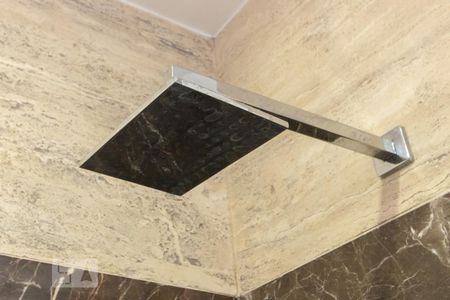 Casa de condomínio para alugar com 260m², 4 quartos e 4 vagasBanheiro - Suíte 2