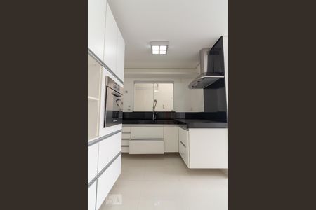 Casa de condomínio para alugar com 260m², 4 quartos e 4 vagasCozinha