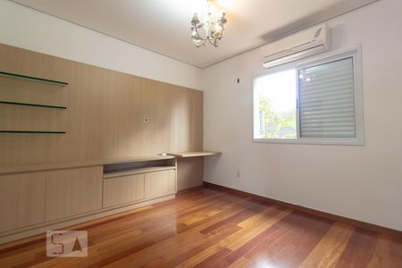 Casa de condomínio para alugar com 260m², 4 quartos e 4 vagasSuíte 2