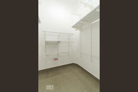 Apartamento à venda com 72m², 1 quarto e 1 vaga Apartamento à venda com 72m², 1 quarto e 1 vagaCloset do Quarto