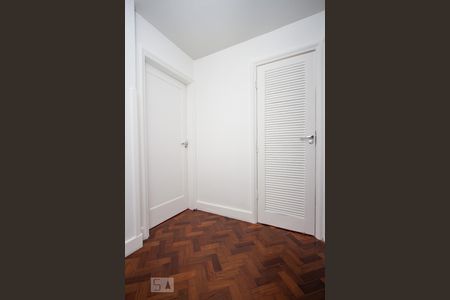 Corredor de apartamento para alugar com 3 quartos, 140m² em Botafogo, Rio de Janeiro