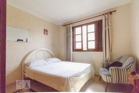 Casa à venda com 173m², 3 quartos e 4 vagas Casa à venda com 173m², 3 quartos e 4 vagasQuarto 2