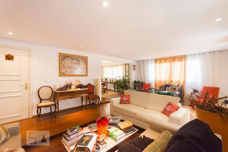 Sala de apartamento para alugar com 3 quartos, 222m² em Indianópolis, São Paulo