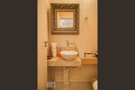 Lavabo de apartamento à venda com 3 quartos, 97m² em Vila Bertioga, São Paulo