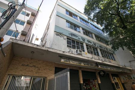 Apartamento à venda com 75m², 2 quartos e 1 vaga Apartamento à venda com 75m², 2 quartos e 1 vagaFachada
