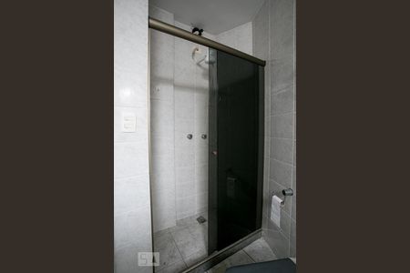 Apartamento à venda com 75m², 2 quartos e 1 vaga Apartamento à venda com 75m², 2 quartos e 1 vagaBox de vidro