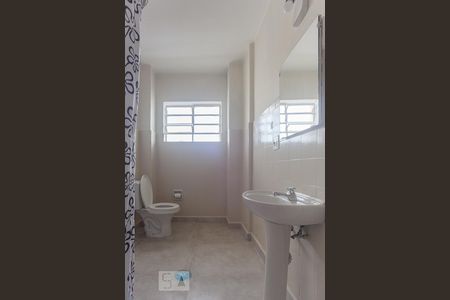 Banheiro de apartamento para alugar com 1 quarto, 41m² em Centro, Campinas