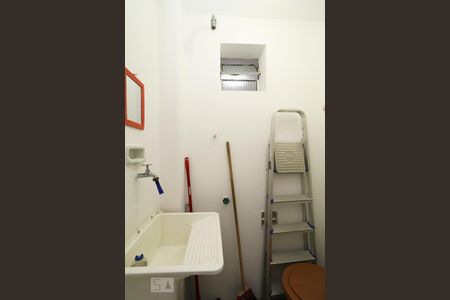Apartamento para alugar com 32m², 1 quarto e sem vaga Apartamento para alugar com 32m², 1 quarto e sem vagaBanheiro de Serviço.