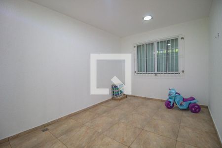 Casa à venda com 240m², 3 quartos e 3 vagasGaragem