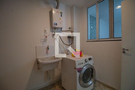 Casa à venda com 240m², 3 quartos e 3 vagasÁrea de Serviço