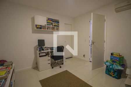 Casa à venda com 240m², 3 quartos e 3 vagasQuarto 2