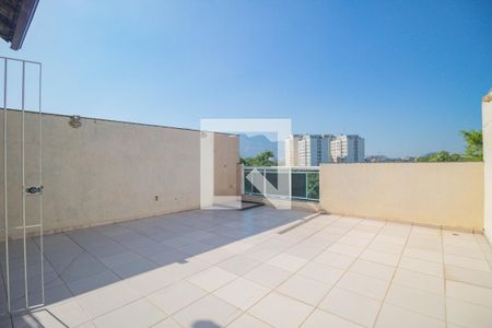 Casa à venda com 240m², 3 quartos e 3 vagasTerraço