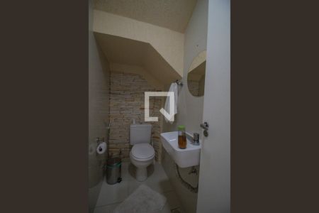 Casa à venda com 240m², 3 quartos e 3 vagasBanheiro 4