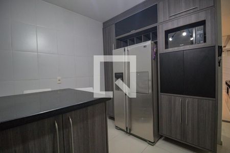 Casa à venda com 240m², 3 quartos e 3 vagasCozinha 