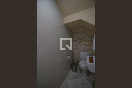 Casa à venda com 240m², 3 quartos e 3 vagasBanheiro 4