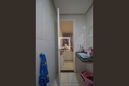 Casa à venda com 240m², 3 quartos e 3 vagasBanheiro da Suíte 1