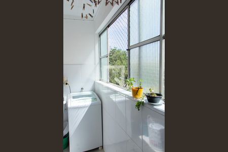 Apartamento à venda com 70m², 2 quartos e 1 vaga Apartamento à venda com 70m², 2 quartos e 1 vagaÁREA DE SERVIÇO