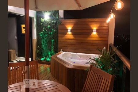 Apartamento para alugar com 120m², 2 quartos e 2 vagas Apartamento para alugar com 120m², 2 quartos e 2 vagasVaranda