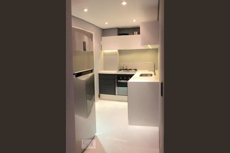 Apartamento para alugar com 120m², 2 quartos e 2 vagas Apartamento para alugar com 120m², 2 quartos e 2 vagasCozinha
