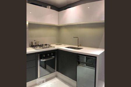 Apartamento para alugar com 120m², 2 quartos e 2 vagas Apartamento para alugar com 120m², 2 quartos e 2 vagasCozinha