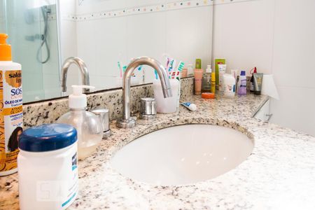 Apartamento à venda com 74m², 3 quartos e 1 vagaBanheiro